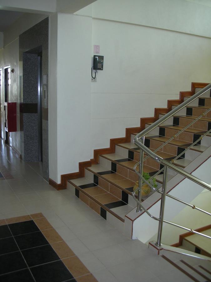 Veerasuda Condotel Ratchaburi Extérieur photo
