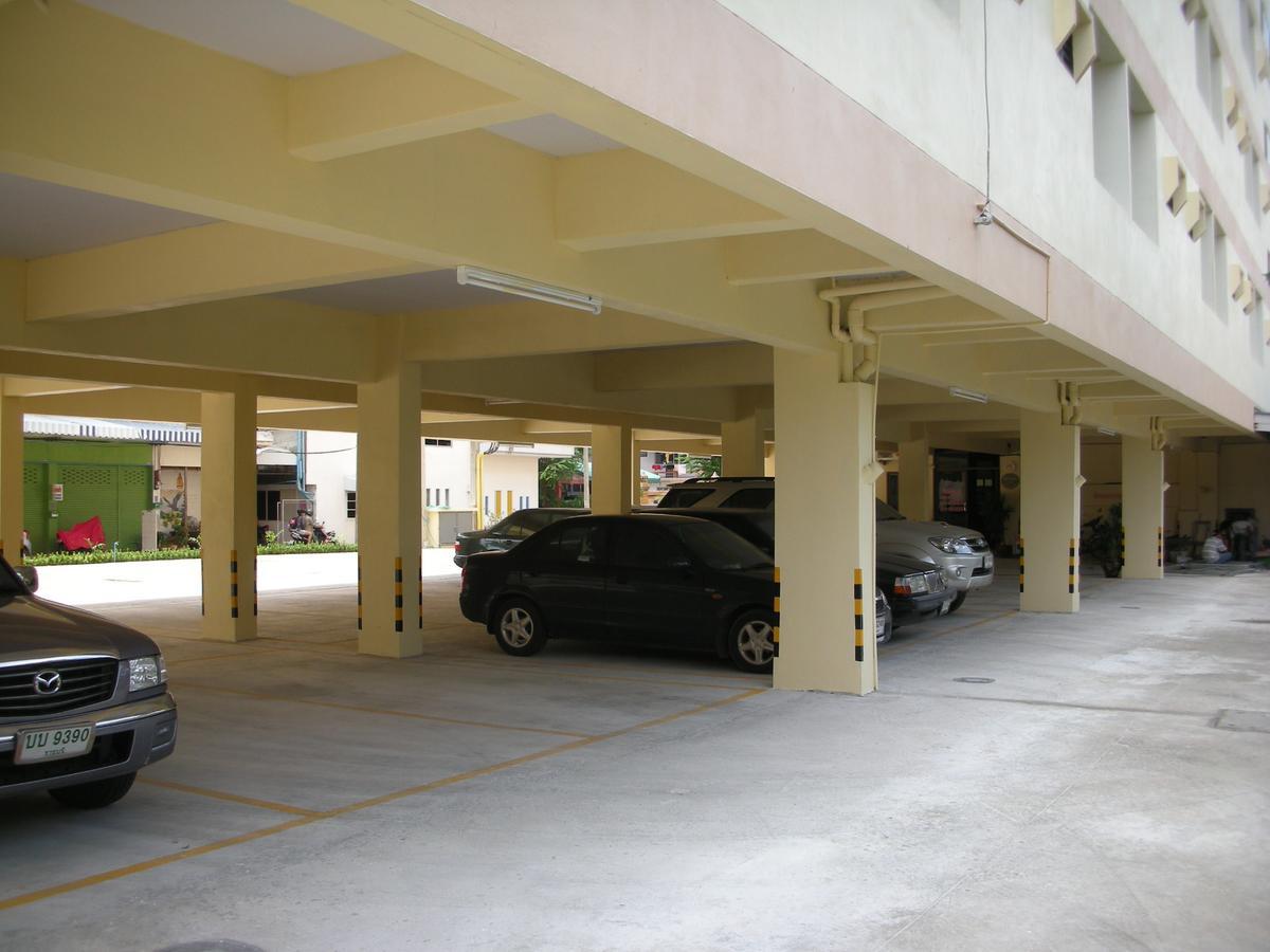 Veerasuda Condotel Ratchaburi Extérieur photo
