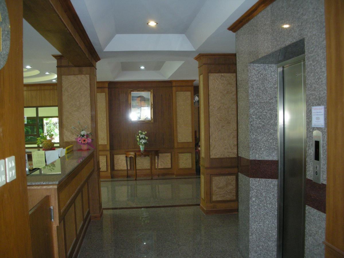 Veerasuda Condotel Ratchaburi Extérieur photo