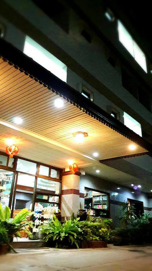 Veerasuda Condotel Ratchaburi Extérieur photo